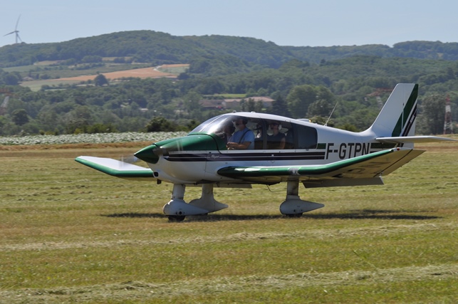 Robin DR400-180